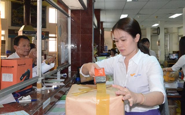 Cách gói hàng gửi bưu điện tại bưu cục 