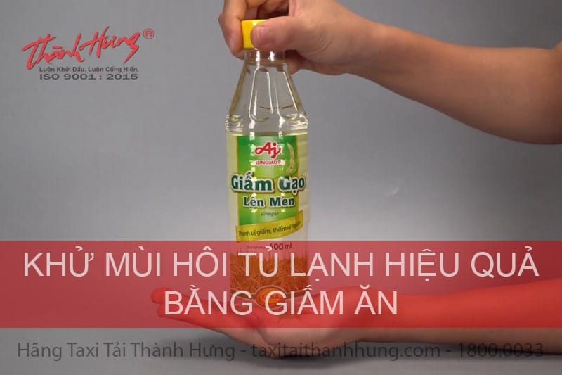 Mẹo khử mùi tủ lạnh bằng giấm ăn.