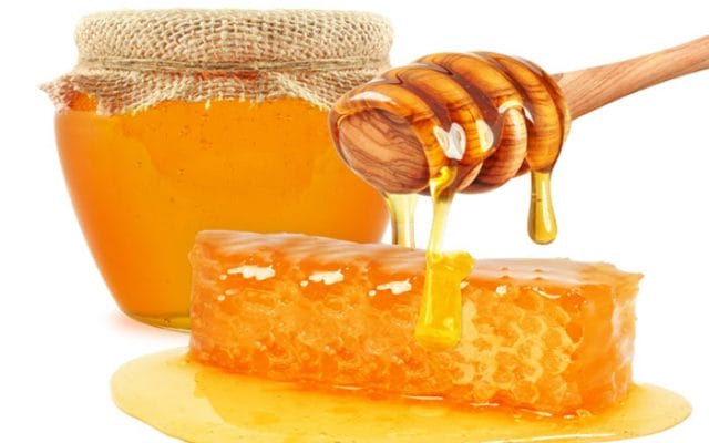 Mật ong chất tạo vị ngọt tự nhiên được nhiều người ưa chuộng 