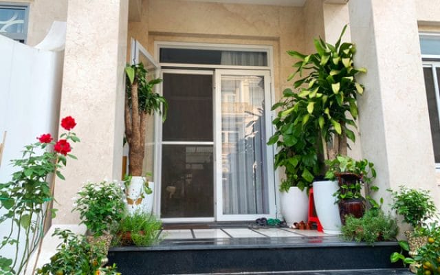 Bày đặt cây xanh hợp lý tạo không gian xanh mát 