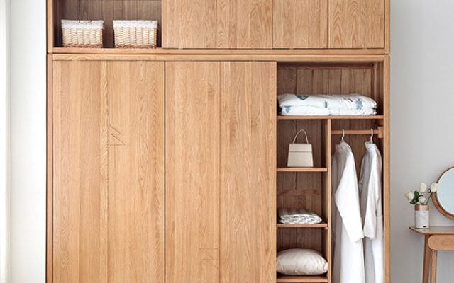 Bảo quản quần áo đúng cách khi chuyển nhà mùa mưa 